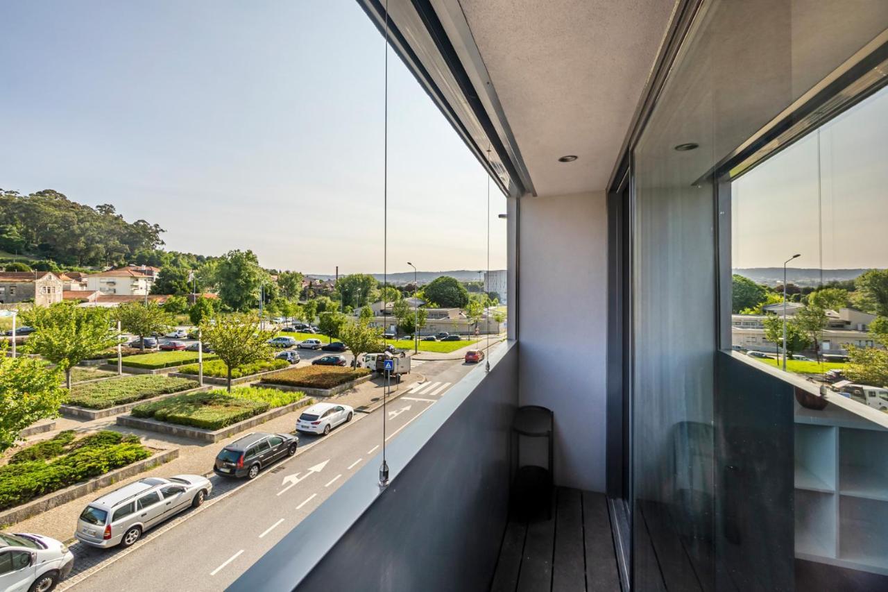 Nomads Lux - 2Bdr & Parking Flores Square 포르투 외부 사진